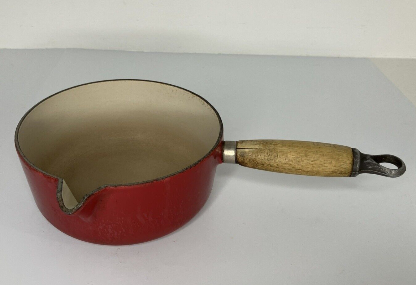 Vintage Le Creuset #18 Red Cast Iron Enameled Sauce Pan w/Pouring Spout