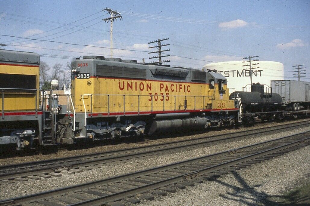 Railroad Slide - Union Pacific #3035 EMD SD40 Locomotive 1980 Westmont Illinois