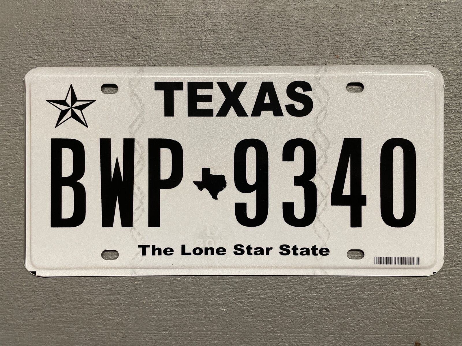 EXPIRED TEXAS LICENSE PLATE THE LONE STAR STATE RANDOM LETTERS- NUMBERS MINT