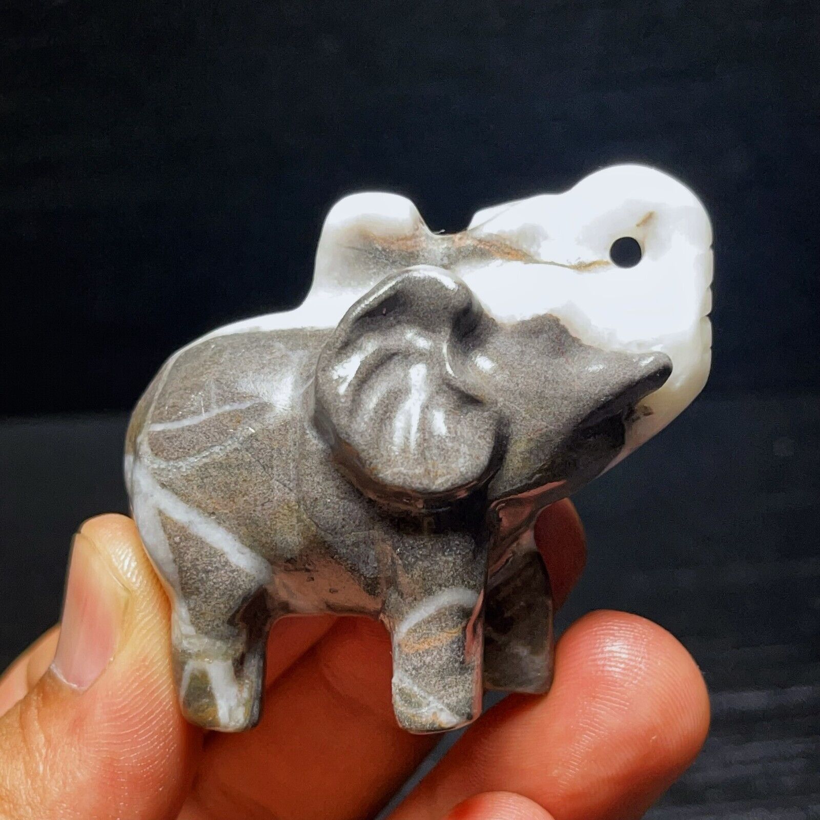 TOP 78G Natural Hand Carved  White Marble Elephant   Crystal Healing L2123
