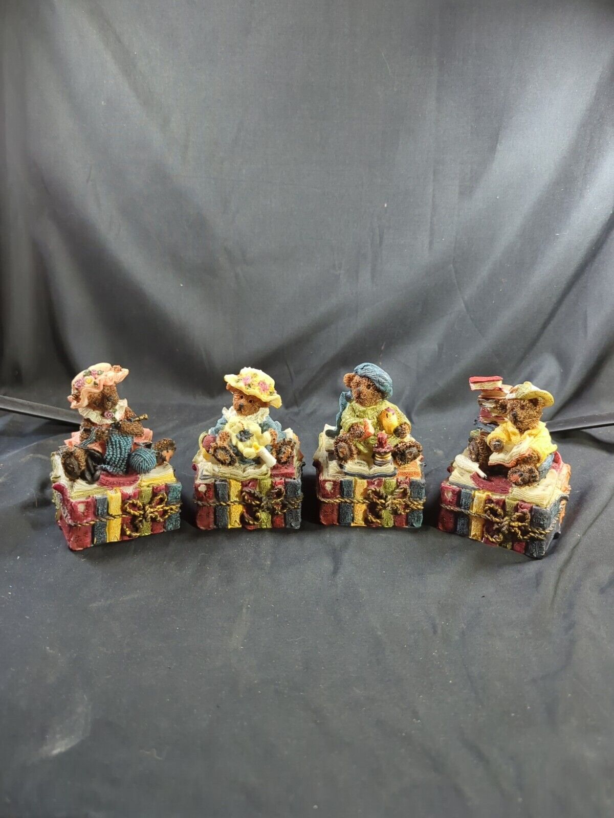 Lot 4 Vintage Resin Musical Fancy Bears Sitting On Stacked Books Bunny Knit Rare
