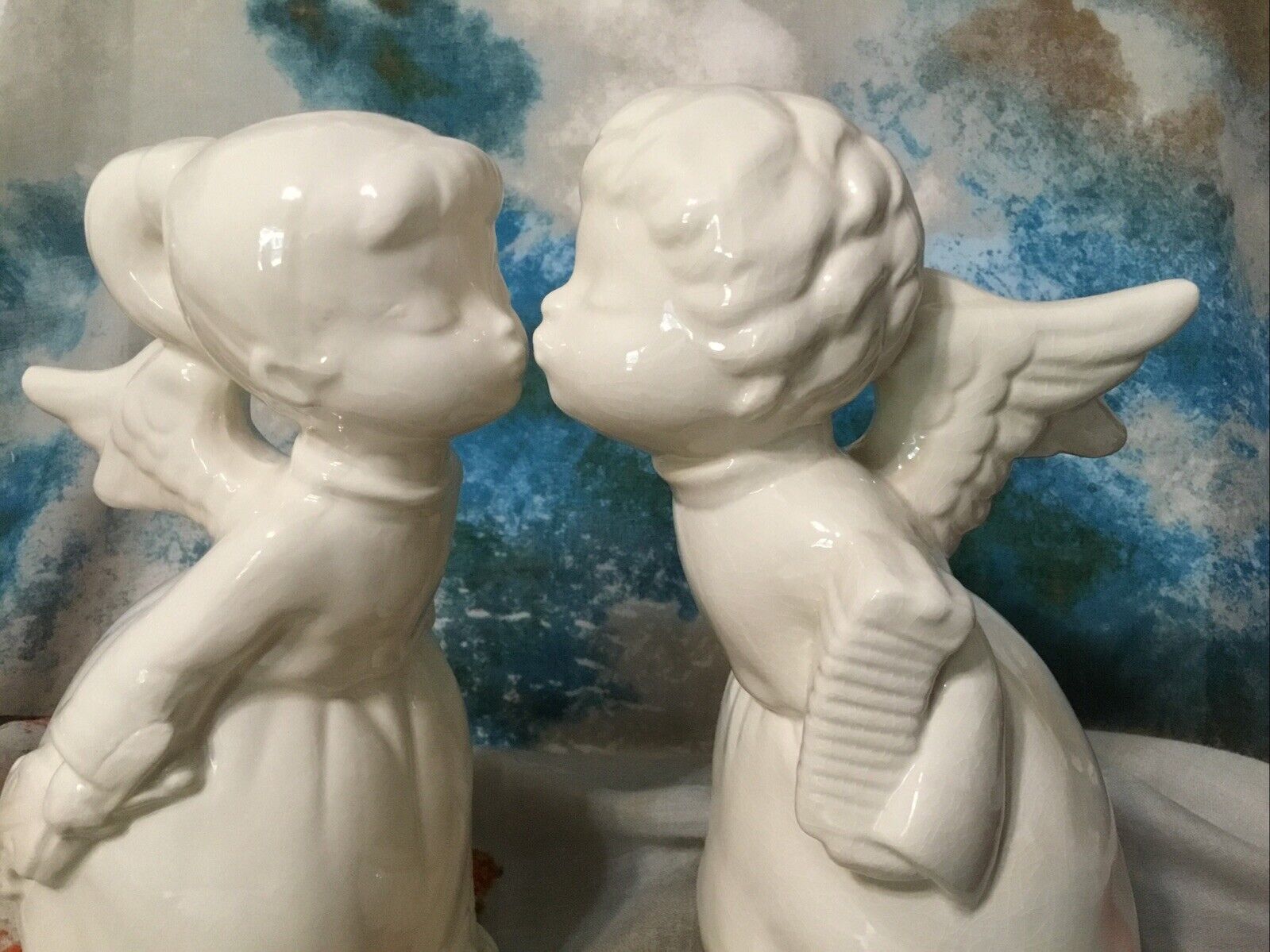 Vintage 1970’s Porcelain White Kissing Angels ~ Rare 9.5” Tall
