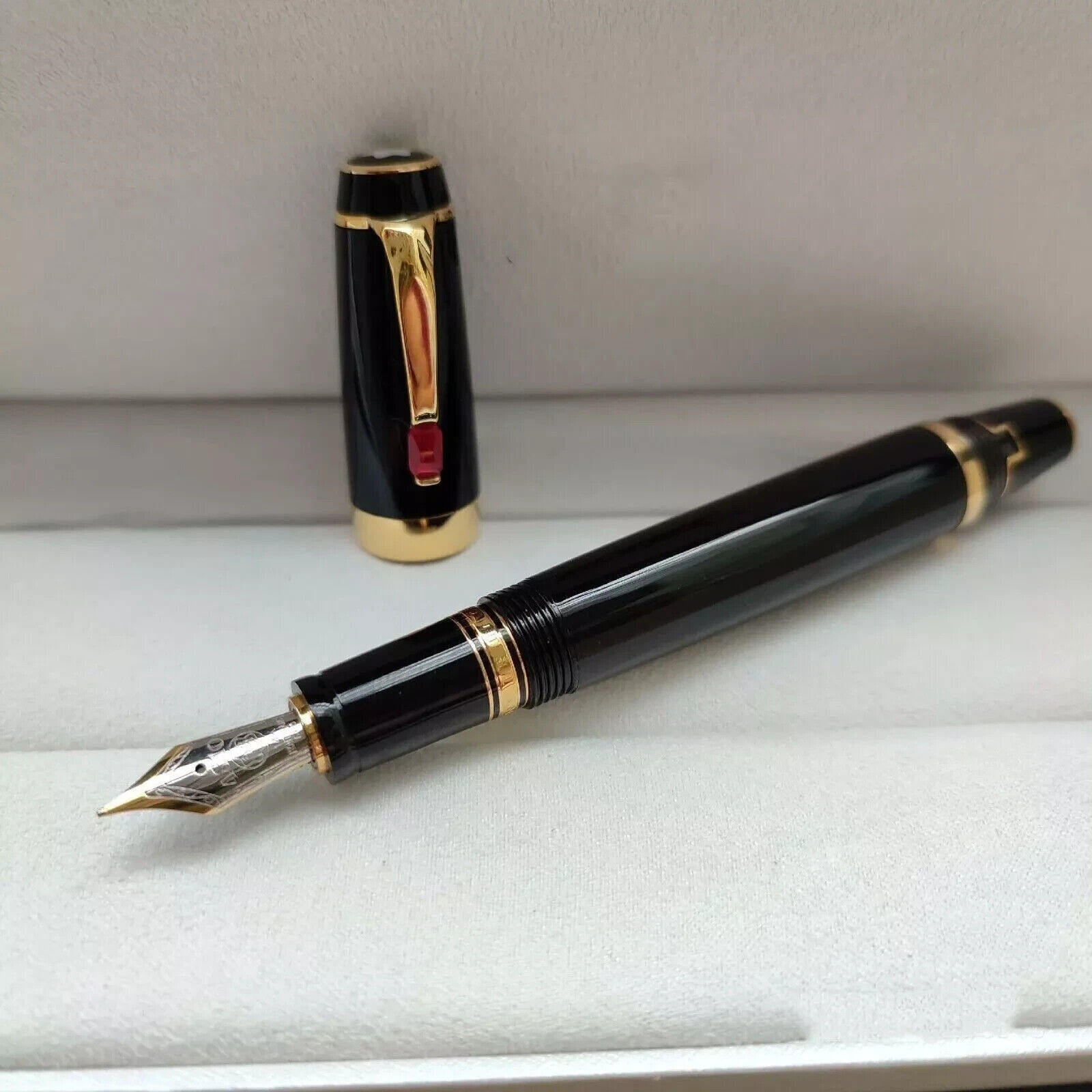 Luxury Bohemia Resin Series Bright Black-Gold Clip Retractable nib Fountain Pen