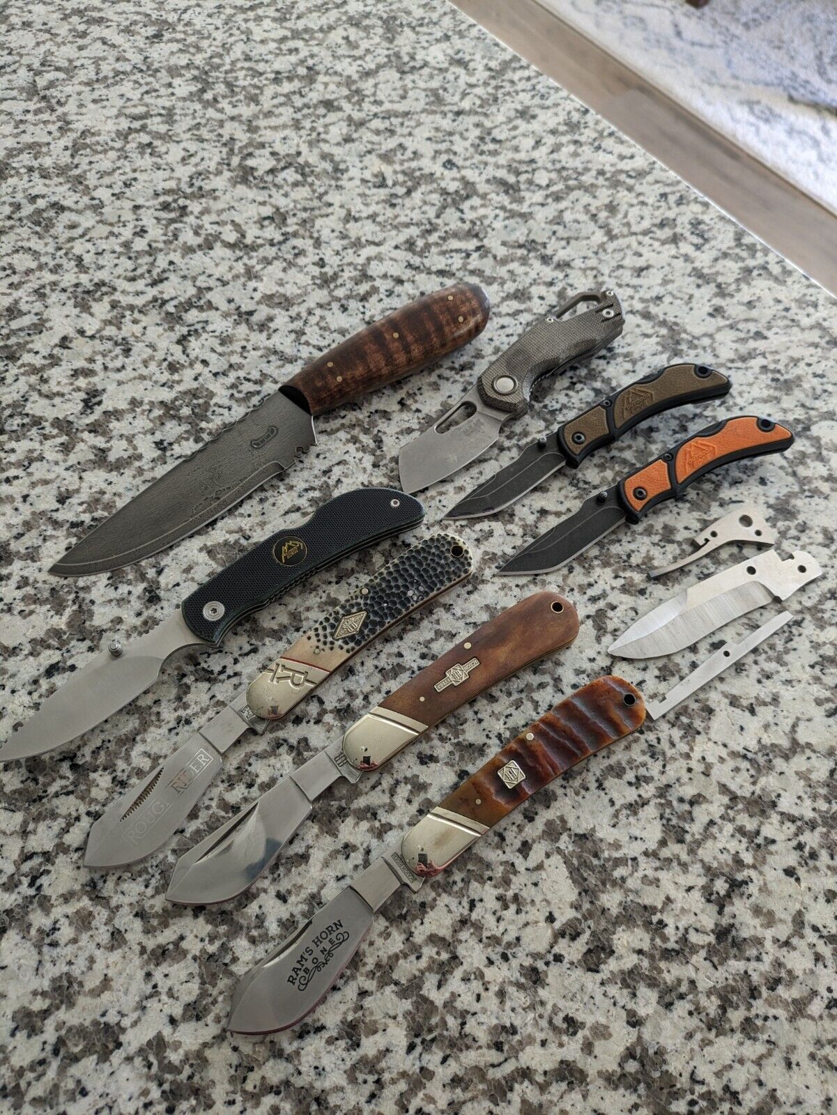 Knife Lot (9 Knives)