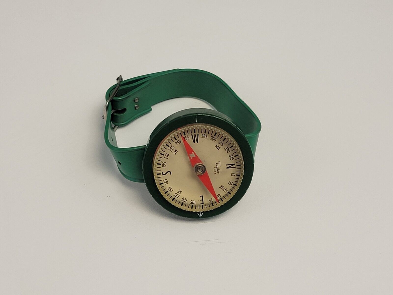 VINTAGE TAYLOR INSTRUMENT COMPANIES GREEN COMPASS WITH WRIST BAND PLASTIC RARE