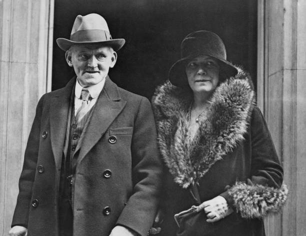 Philip Snowden and his wife Viscountess Ethel Snowden 1932 OLD PHOTO
