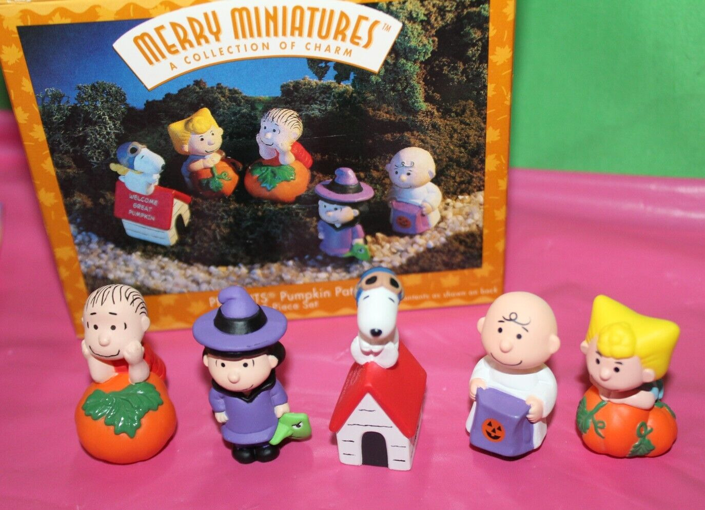 Hallmark Peanuts Merry Miniatures Pumpkin Patch 5 Piece 1996 Holidays Figurines