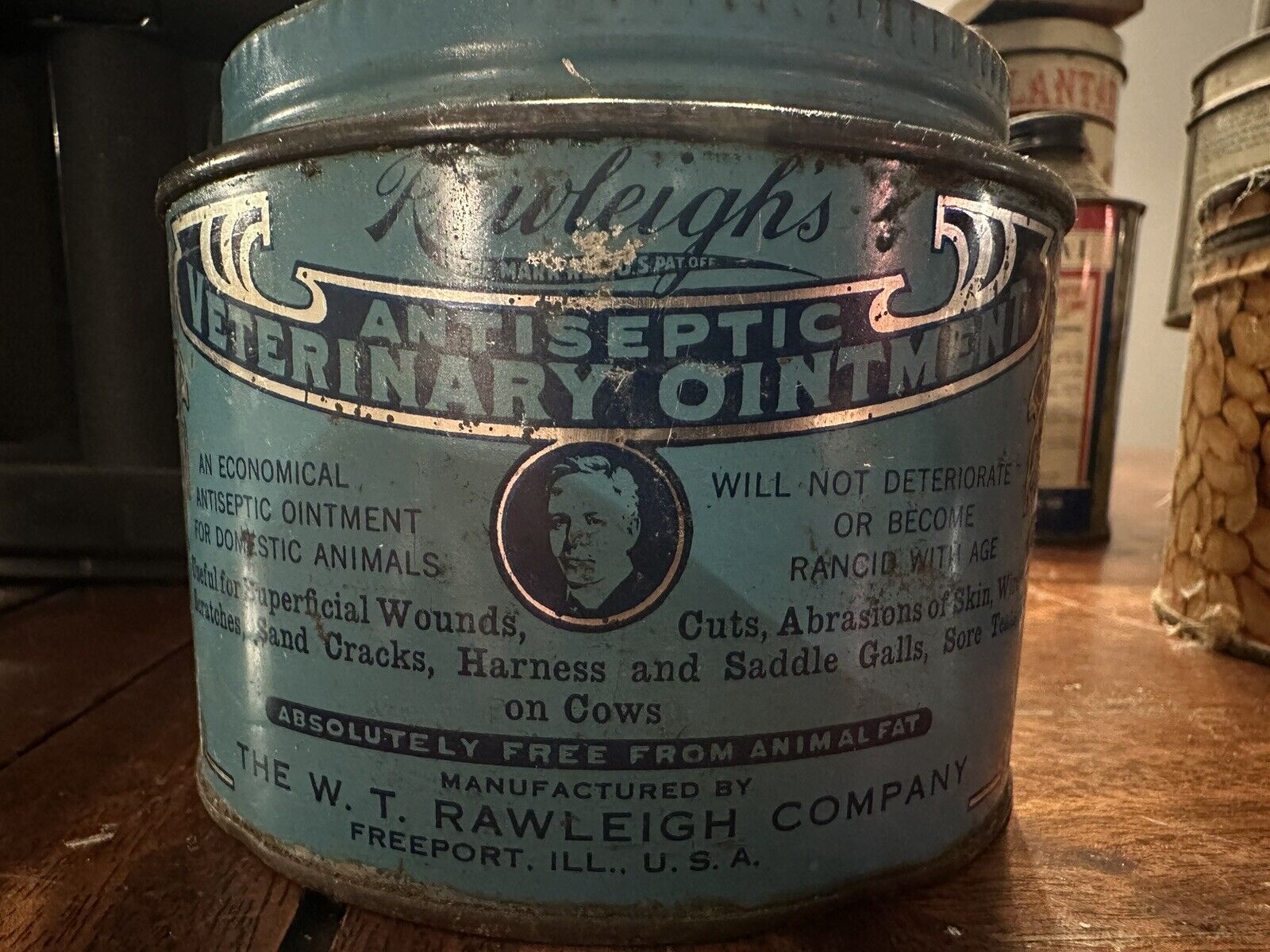 Vintage Rawleigh's Antiseptic Veterinary Ointment Tin RARE