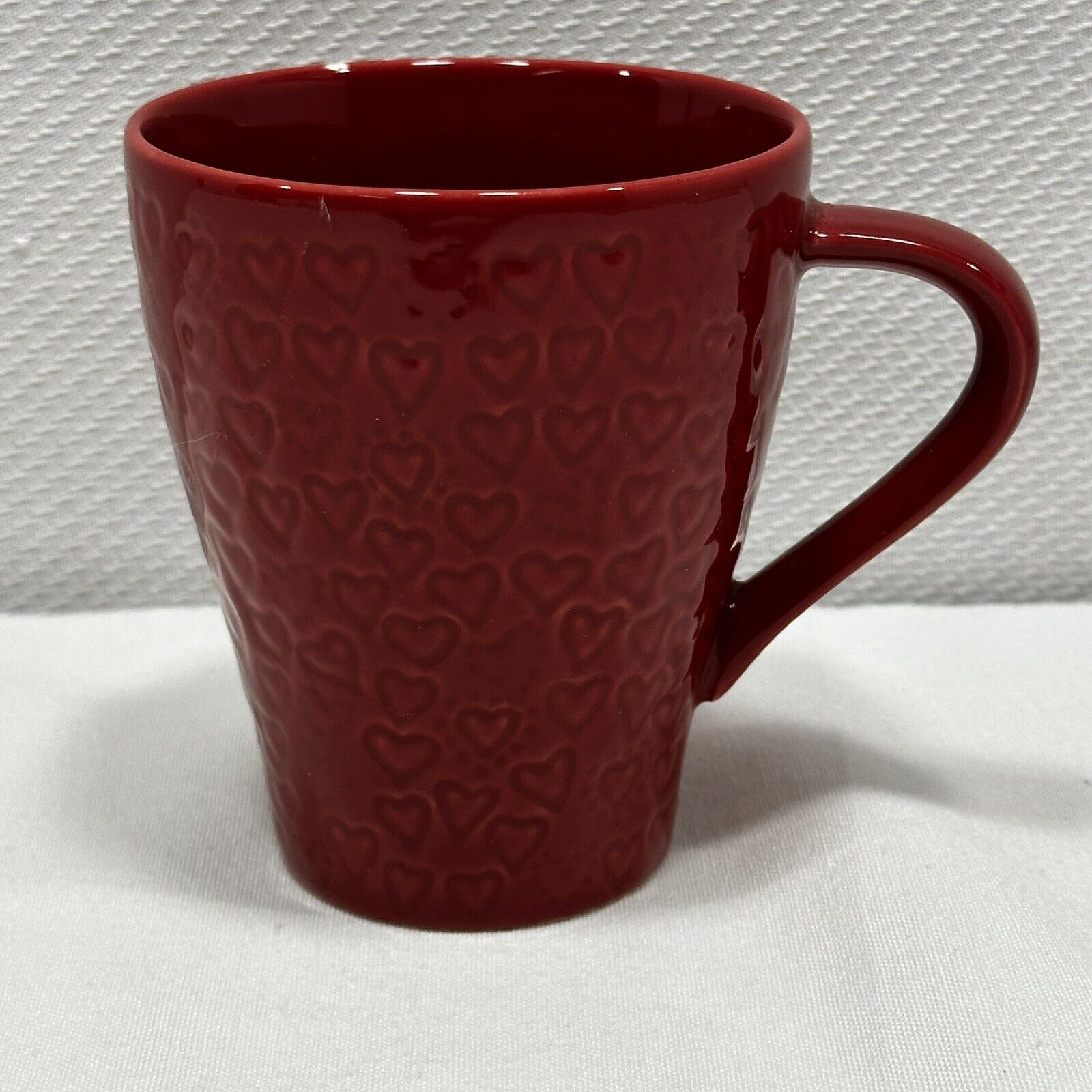 STARBUCKS 2009 Design House Stockholm Red Embossed Hearts Coffee Mug 12 Oz EUC