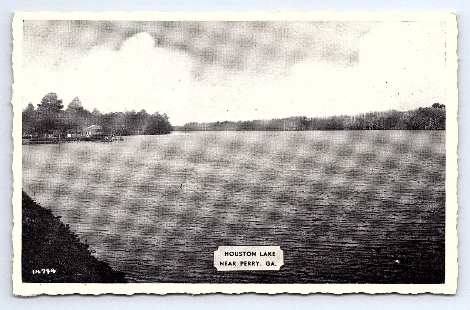 Postcard Houston Lake Near Perry GA Lake House Docks Unposted