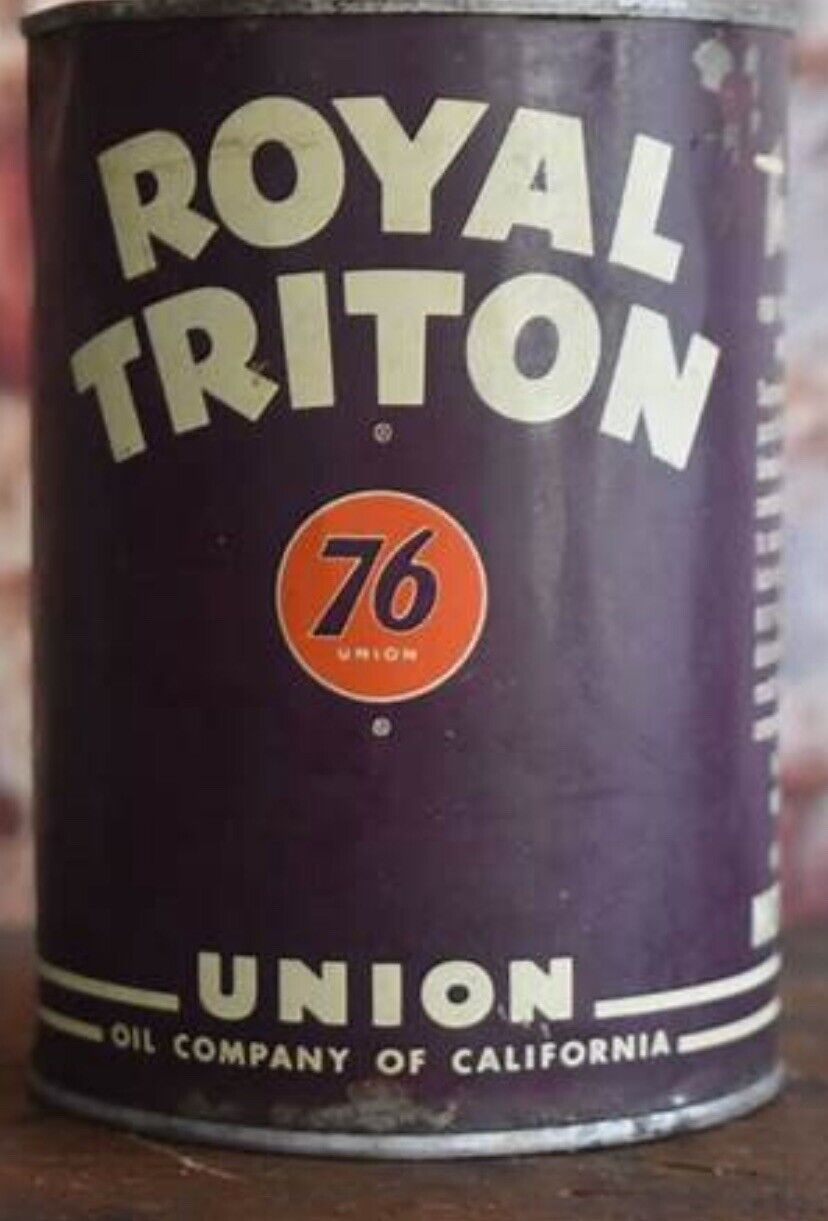 vintage Royal Triton oil can 1QT. full Union 76 n.o.s. metal good condition.