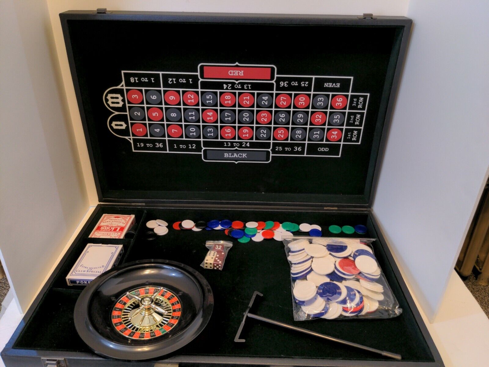 Vintage Portable Casino Roulette and Black Jack 23” Vinyl Case games