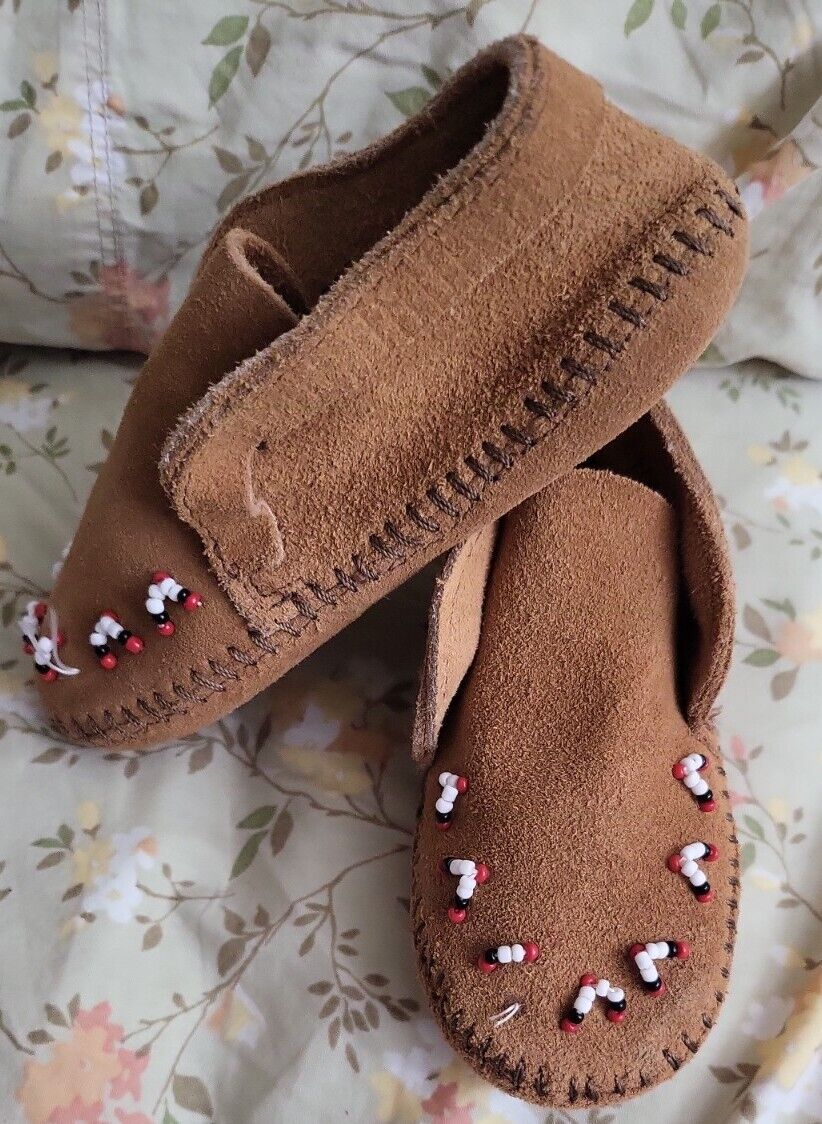 Vintage Suede Leather Beaded Mocassins Native Sz 6.5 in NoLaces AsIs SEE PHOTOS 
