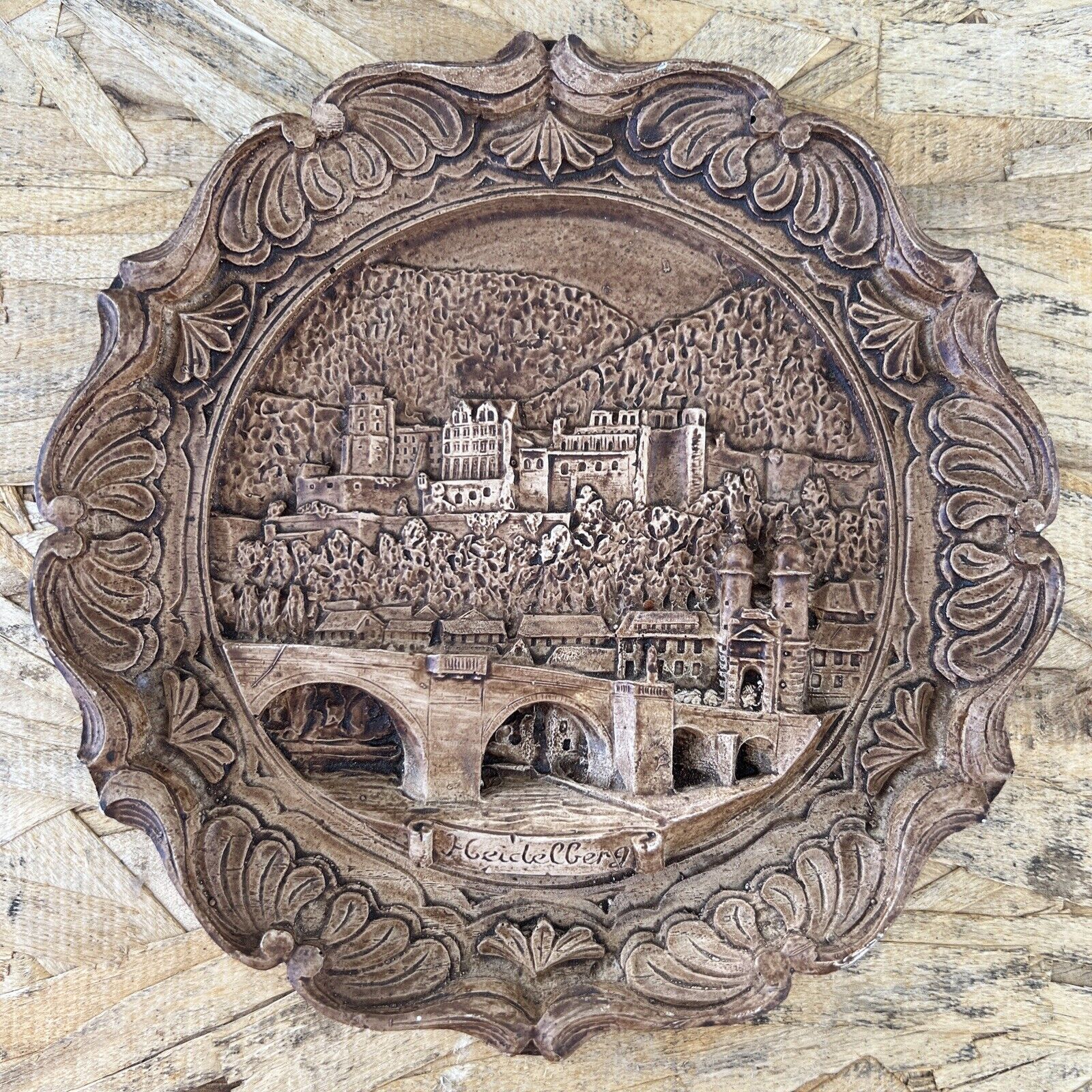 VINTAGE - HEIDELBERG GERMANY 3D Wood Resin 9” Souvenir Plate