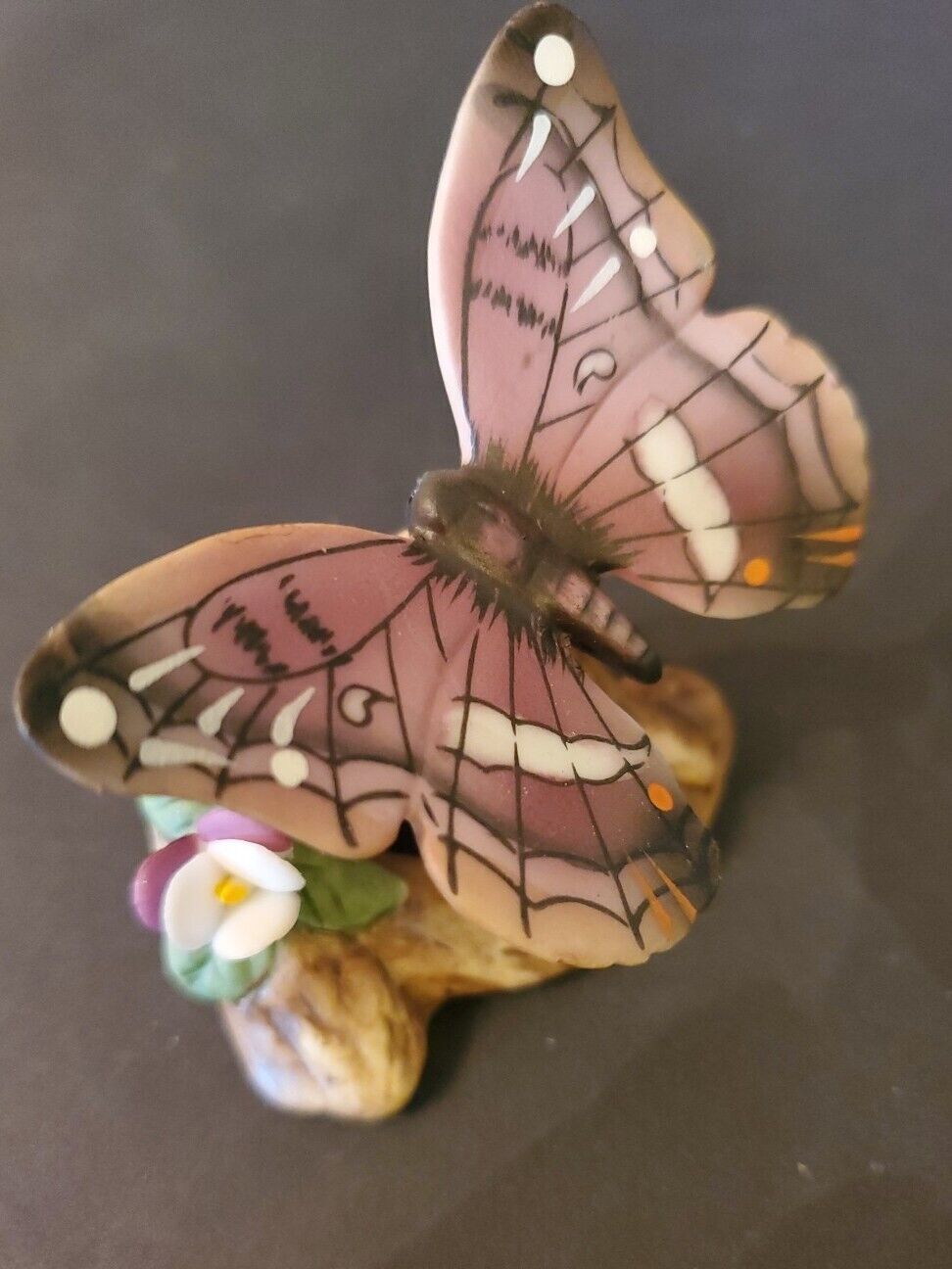 Enesco Butterfly -  Ceramic 2 Inch Hand Painted --  Taiwan 