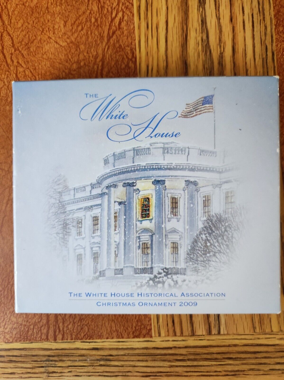 The White House Historical Association Christmas Ornament 2009 w/Booklet and Box