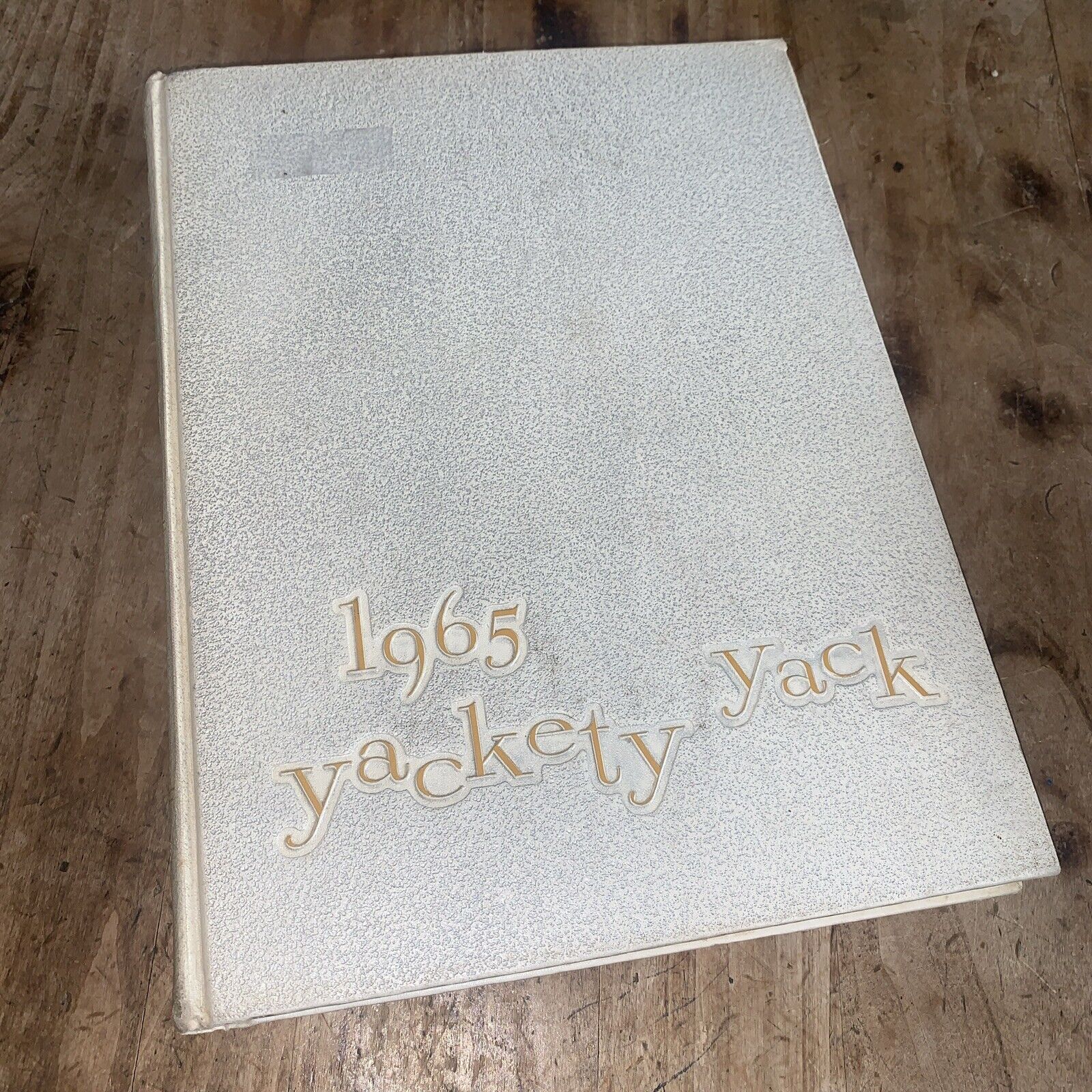 1965 UNIVERSITY OF NORTH CAROLINA YEARBOOK, THE YACKETY YACK, CHAPEL HILL, NC