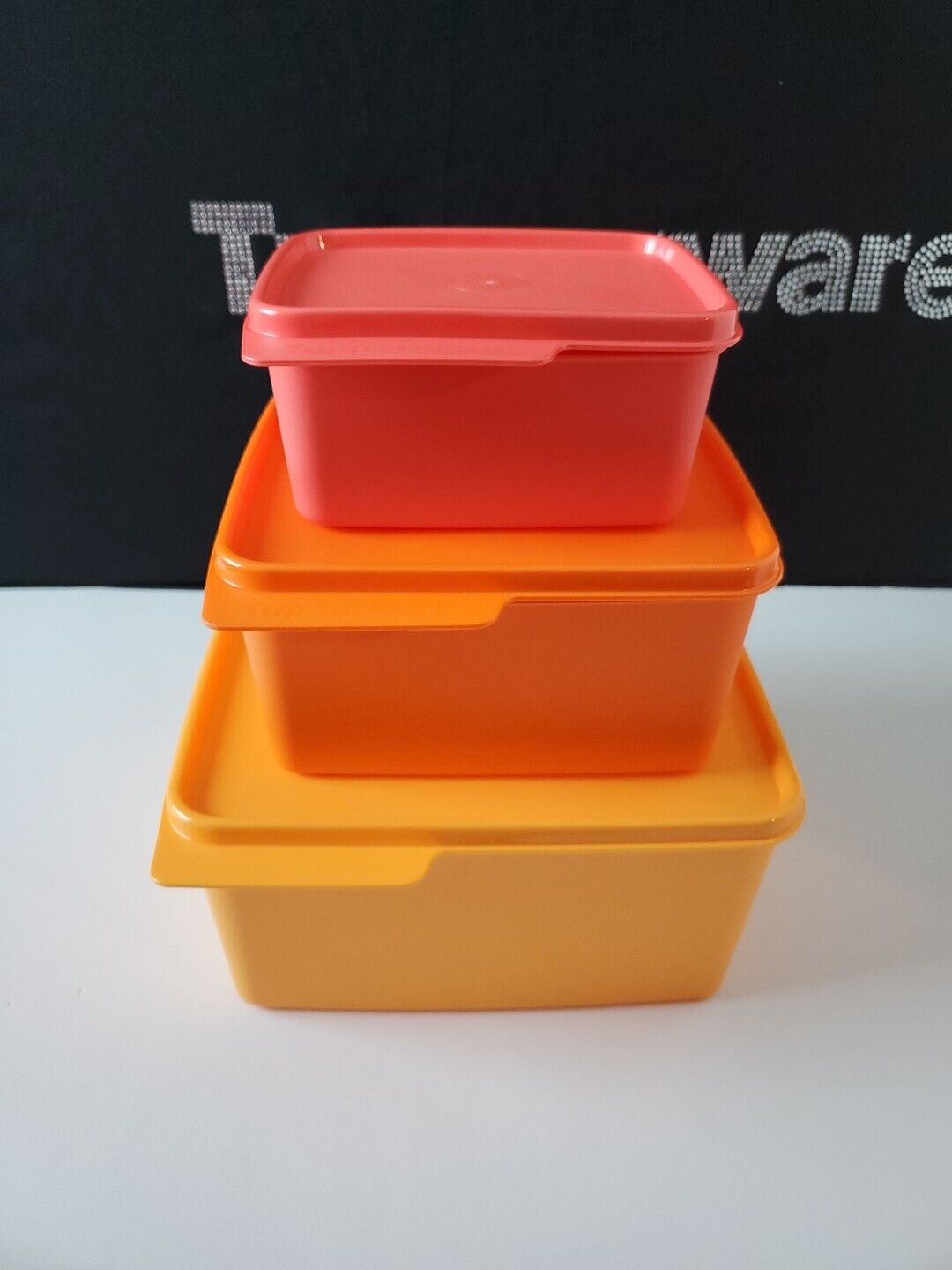 Tupperware Keep Tabs Container 2, 5, & 10.5 Cup Set of 3 Shades Of Orange New .