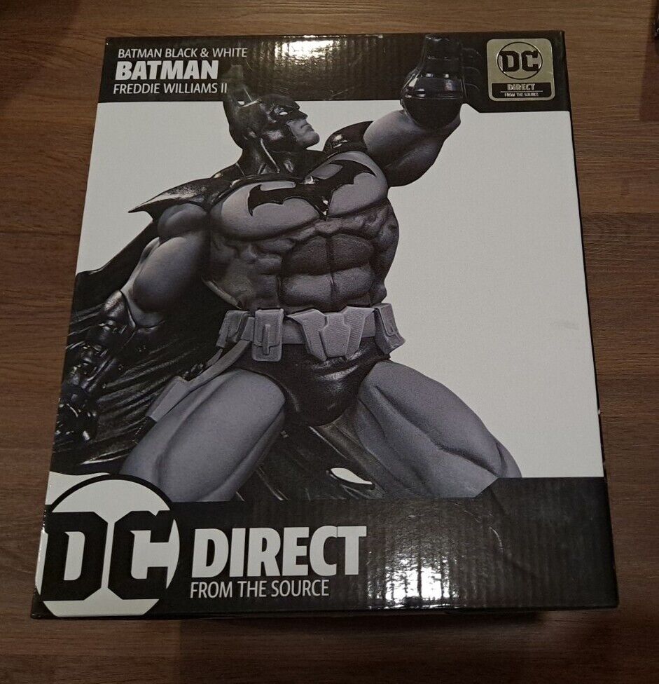 DC Direct Batman Black & White by Freddie Williams II (Resin) Figure and Statue 