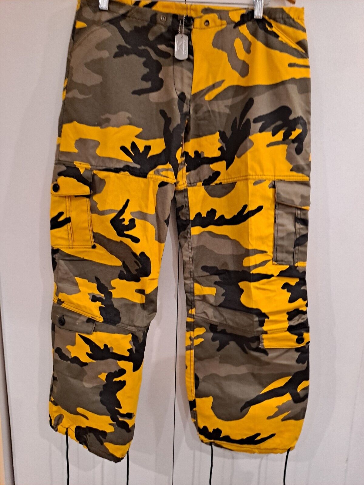 ROTHCO Combat CAMO(Yellow, Green, Black)  NWOT (Size S) Waist string missing