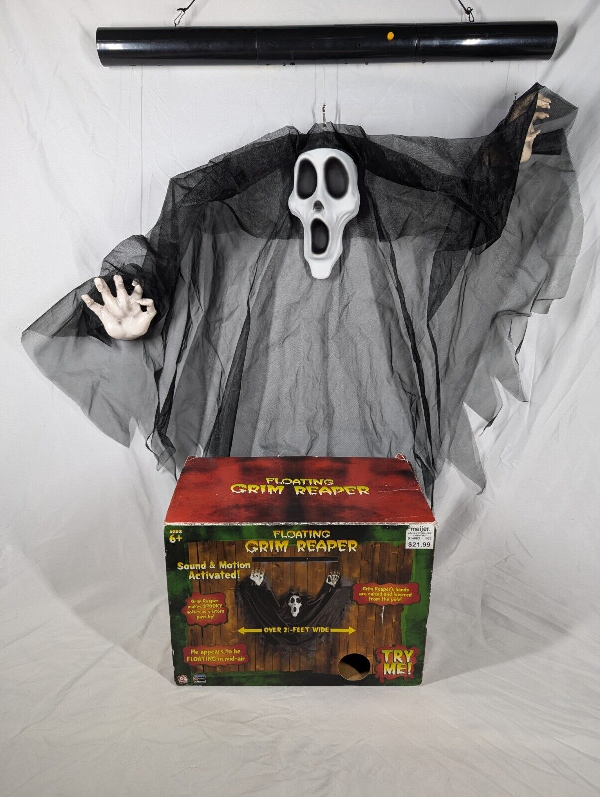 Gemmy Animated Floating Grim Reaper Ghost Scream Face 2ft Wide Halloween Prop