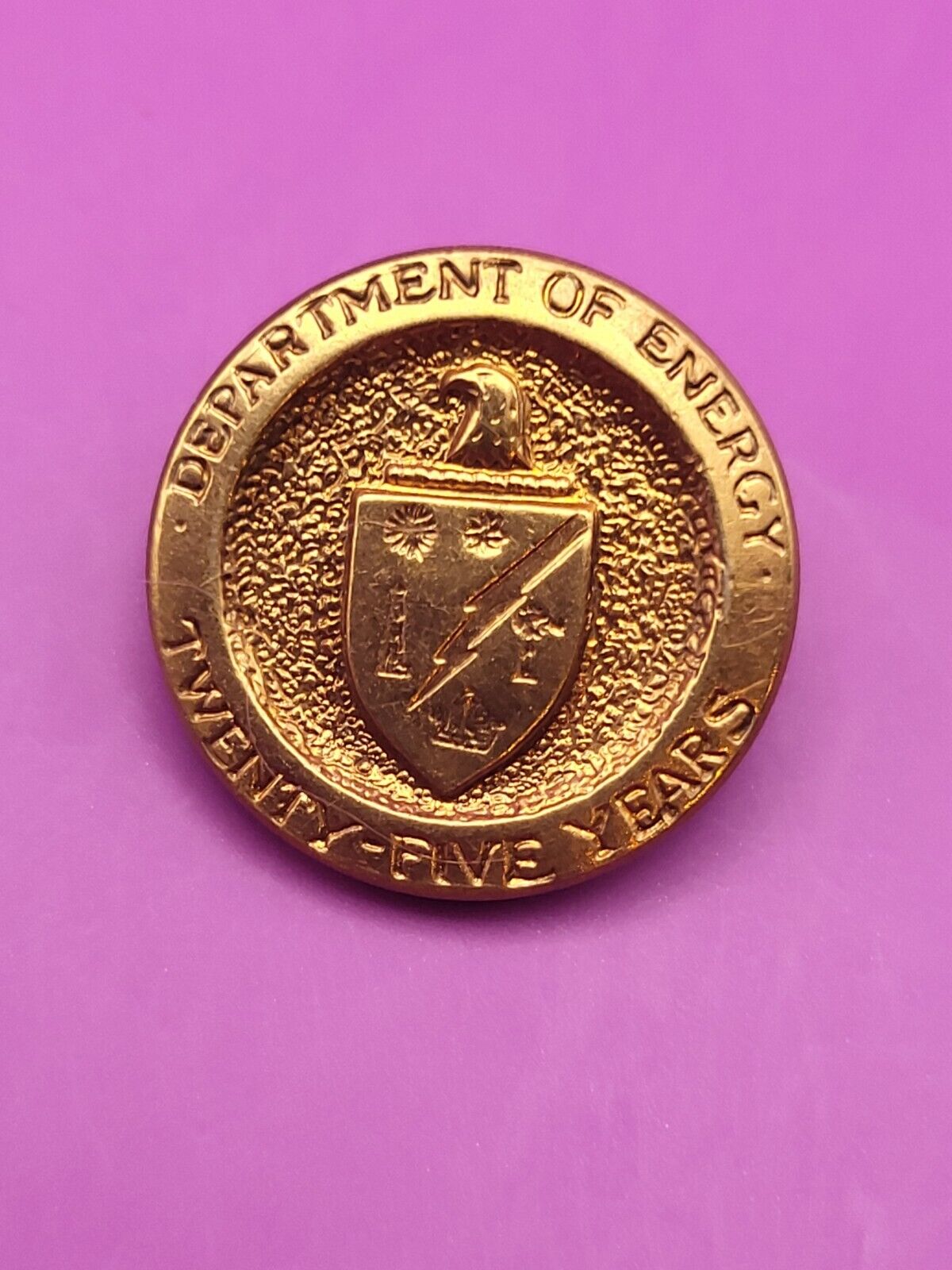 Vintage Department of Energy 25 Twenty five Years Pin Back Badge Lapel Hat Pin