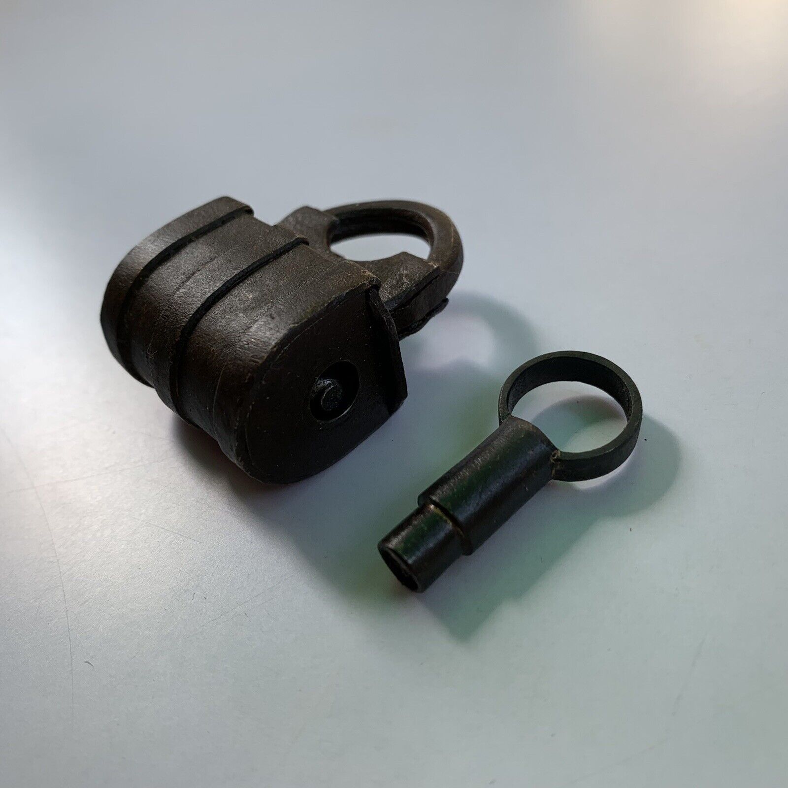 1850's Iron padlock or lock with SCREW TYPE nice decorative shape, small sized.