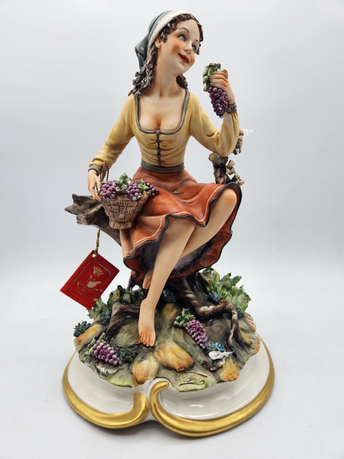 Capodimonte La Medea - Woman with Grapes, Vinyard, Grape Gatherer