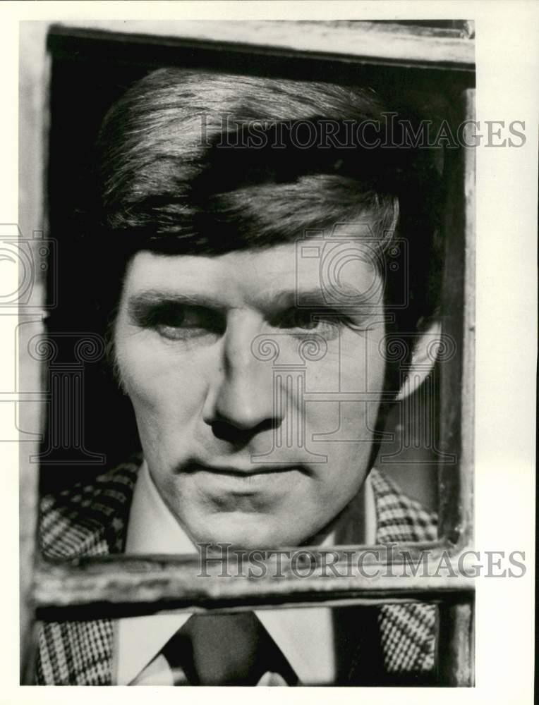 1974 Press Photo Gary Collins stars in \