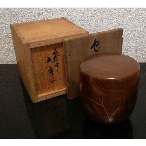 Artist's work Autumn grasses and insects Maki-e Wood base Tea ceremony tea .