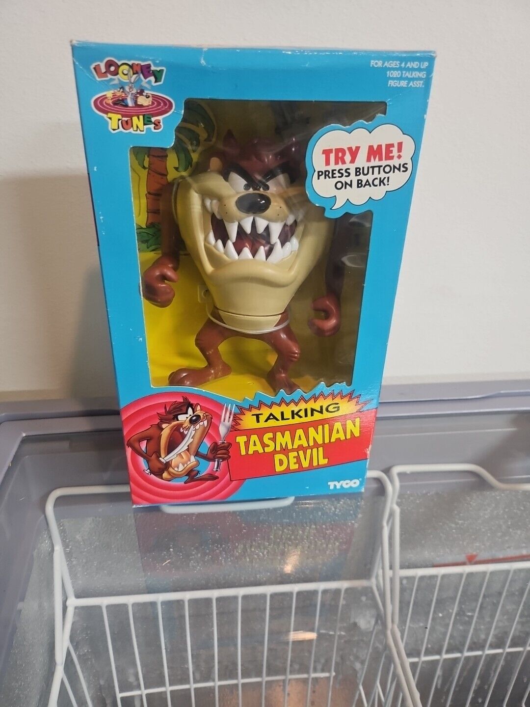 1993 TYCO Looney Tunes Talking Tasmanian Devil- New in Box Vintage Collectable