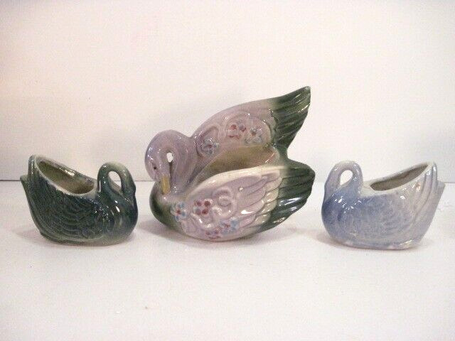 LOT OF 3 VINTAGE SWAN PLANTERS BIRDS - TWO ARE TINY - EXCELLENT COND