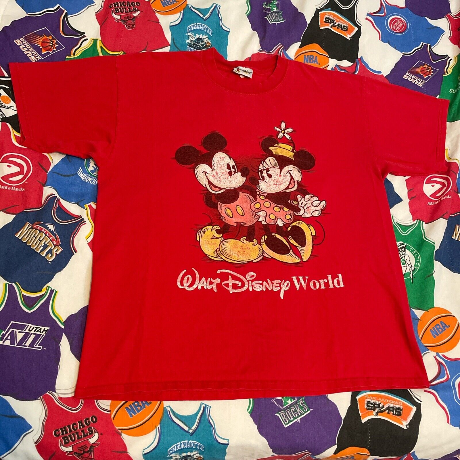 Vintage Disney Mickey Minnie Mouse Disneyland Cartoon Tee 