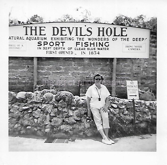 Vintage FOUND PHOTOGRAPH Black And White Snapshot THE DEVIL'S HOLE Woman 29 40 Z