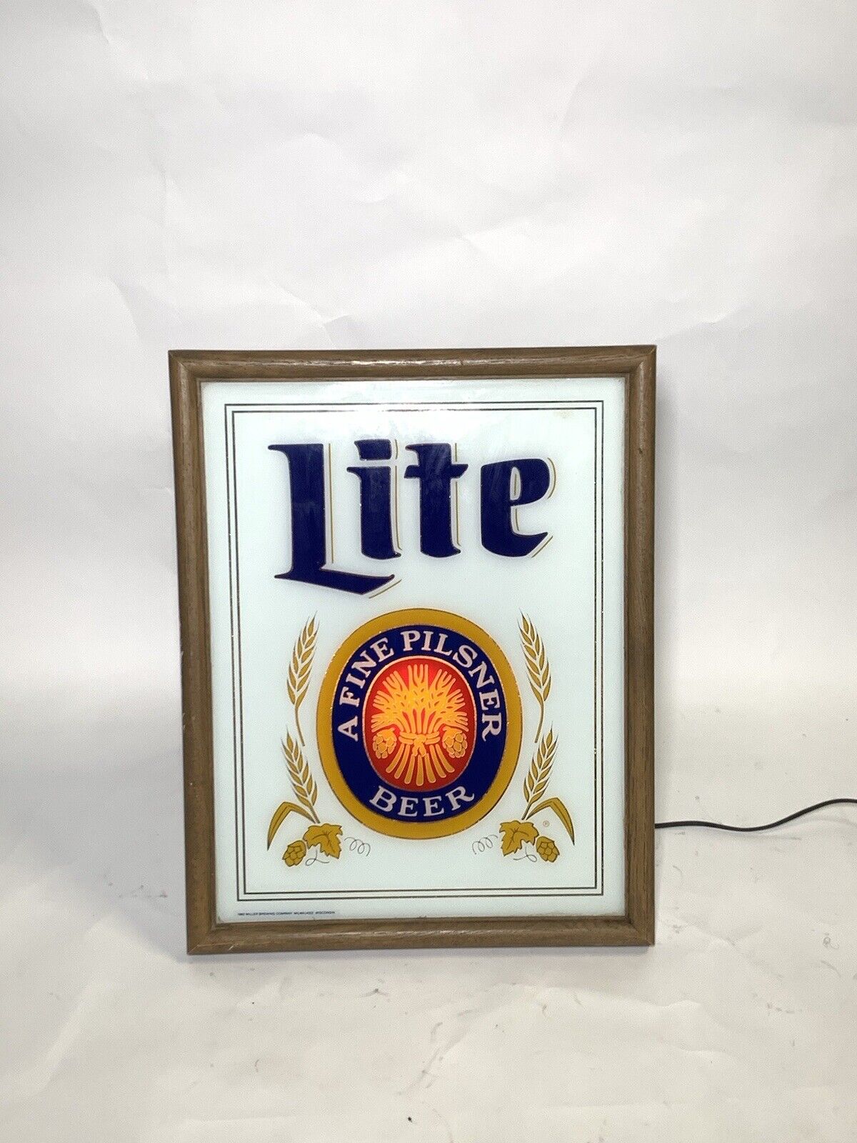Vintage 1982 Miller Lite Beer Back Lighted Bar Sign Light Man-Cave Tested Works
