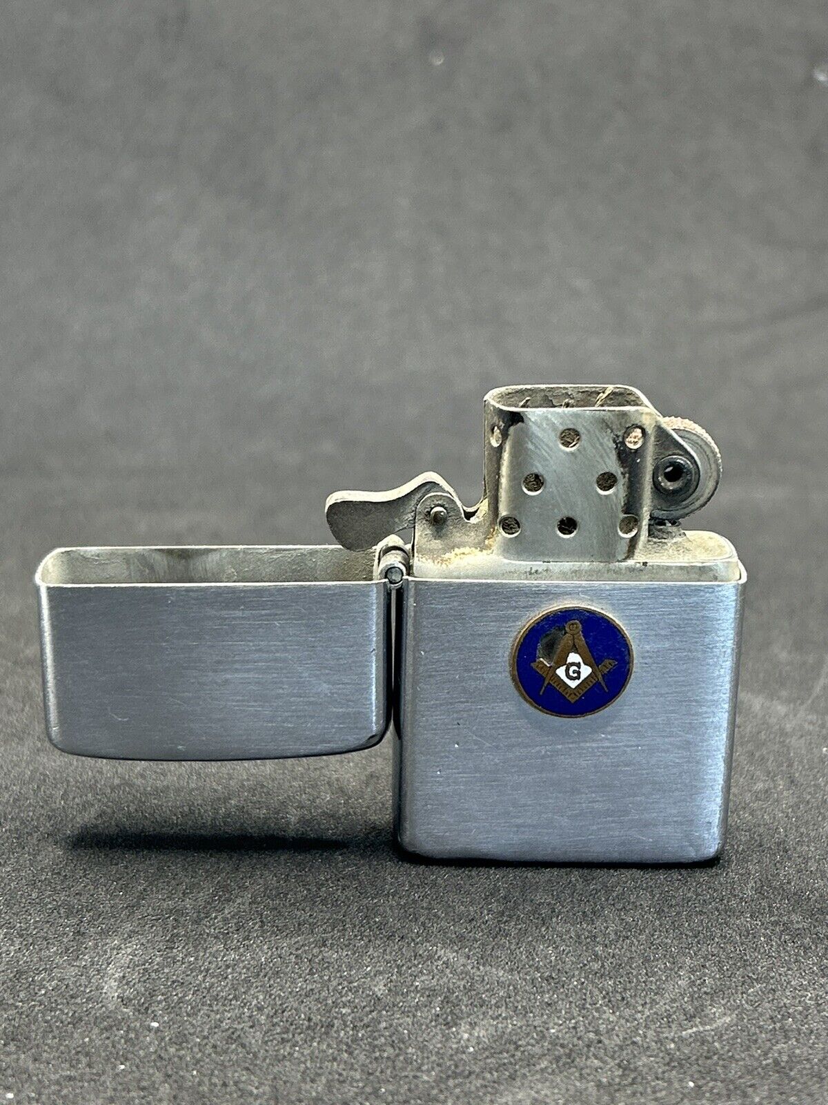 Vintage Zippo Lighter Mason Masonic Enamel Emblem 2032695 3 Barrel 16 Hole READ
