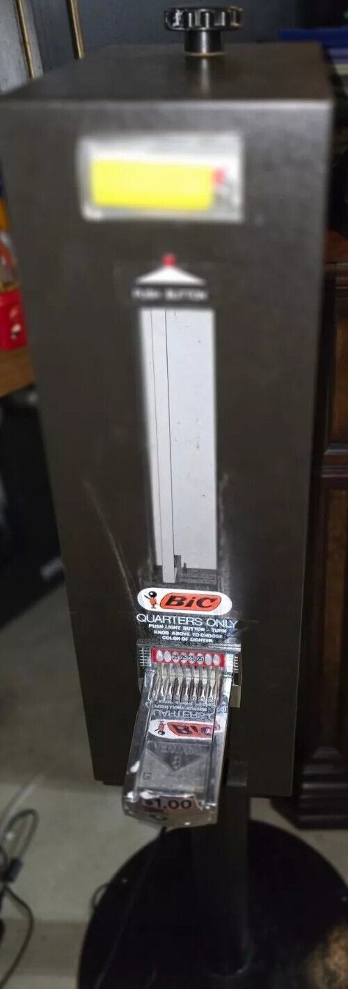 RARE Vintage BIC Lighter Vending Machine- LOCAL PICK UP ONLY ☆ WARREN, MI 48092