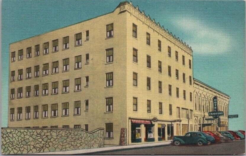 CARLSBAD, New Mexico Postcard CRAWFORD HOTEL Street View / Linen c1940s Unused