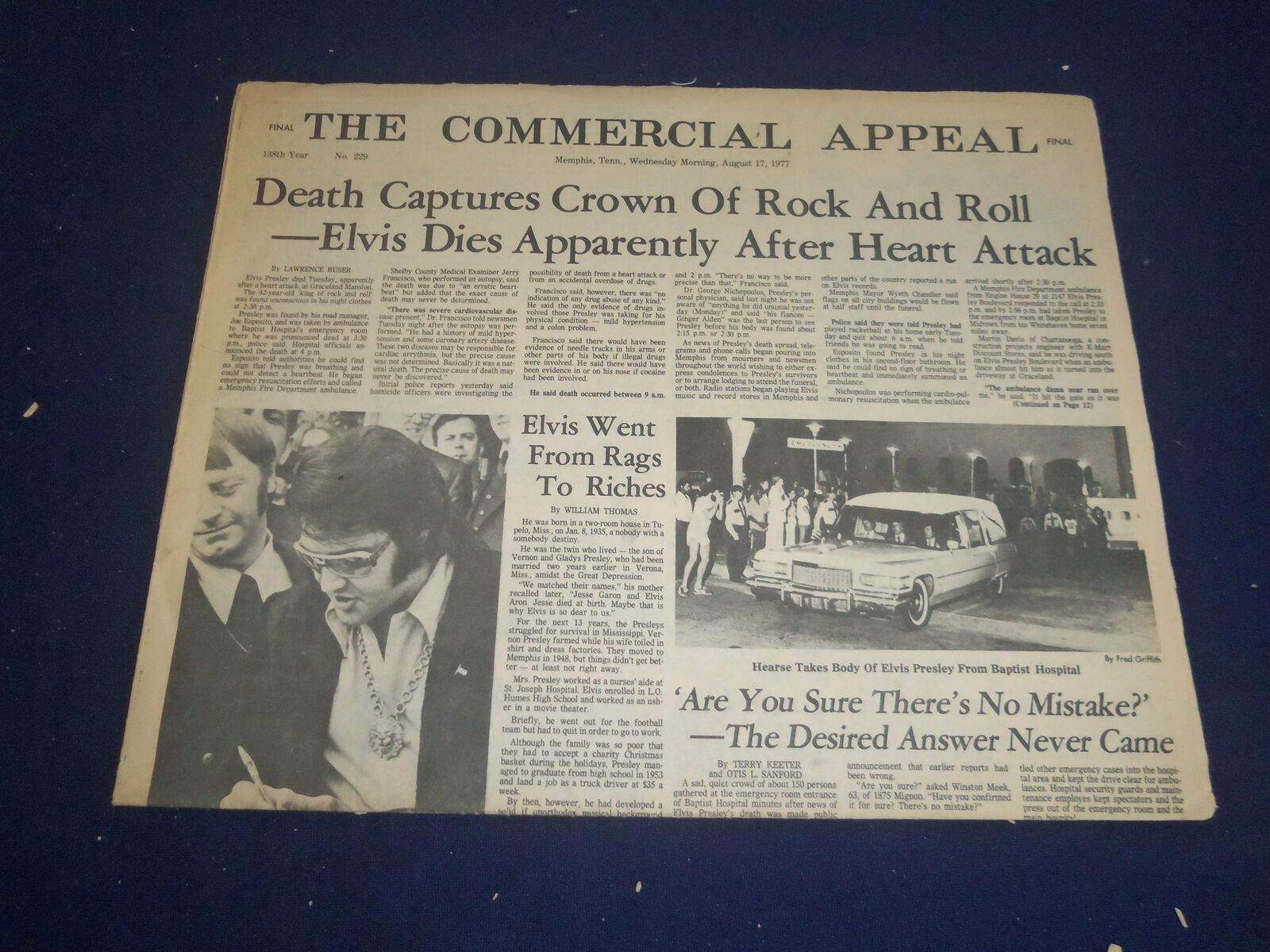1977 AUGUST 17 THE COMMERCIAL APPEAL NEWSPAPER - ELVIS DIES - MEMPHIS - NP 5590
