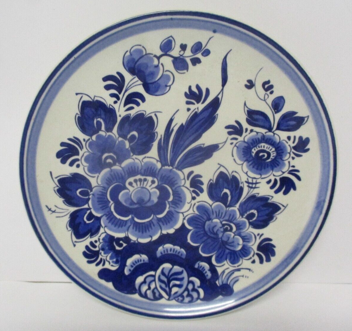 Vintage Dutch Blue Handwerk Blue & White Flower Plate, 6 1/2\