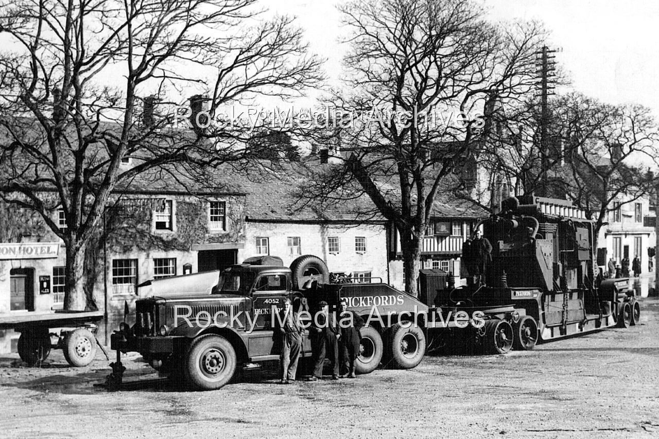 Ftn-36 Pickfords Heavy Haulage Unit, Truck and Trailer. Photo
