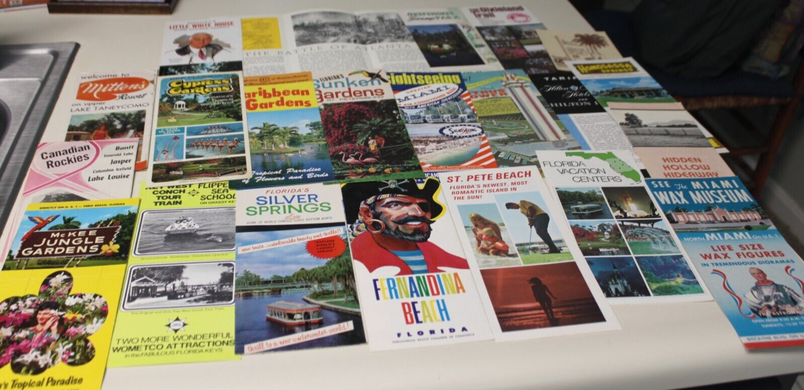 Large Lot 24 Vintage Florida travel brochures