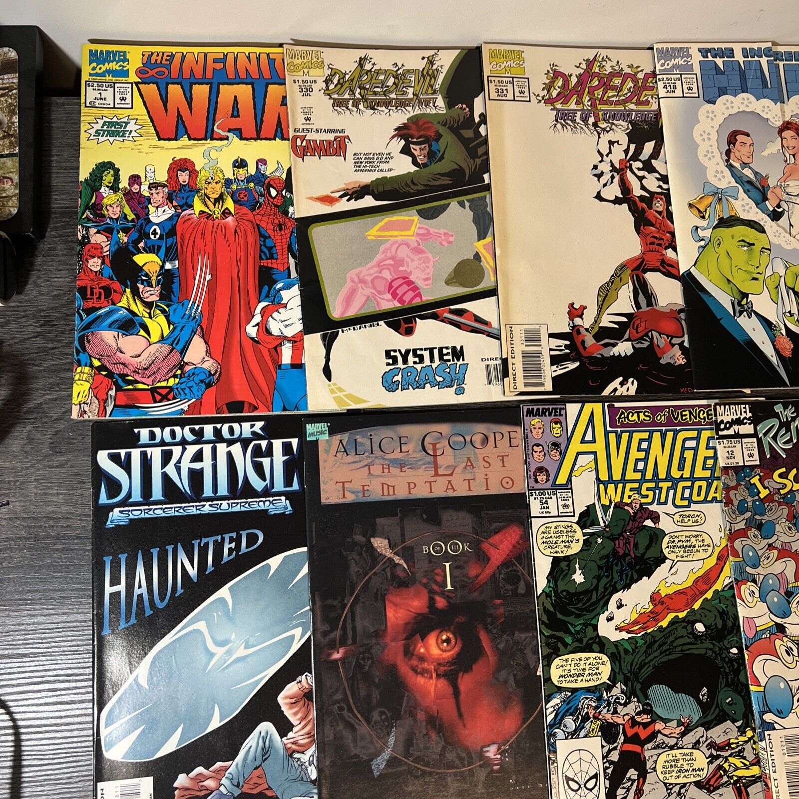 Marvel Comics Lot Of 14 Late 80s-Early 90s Mix Of Comic Books (INFINITY WAR #1)