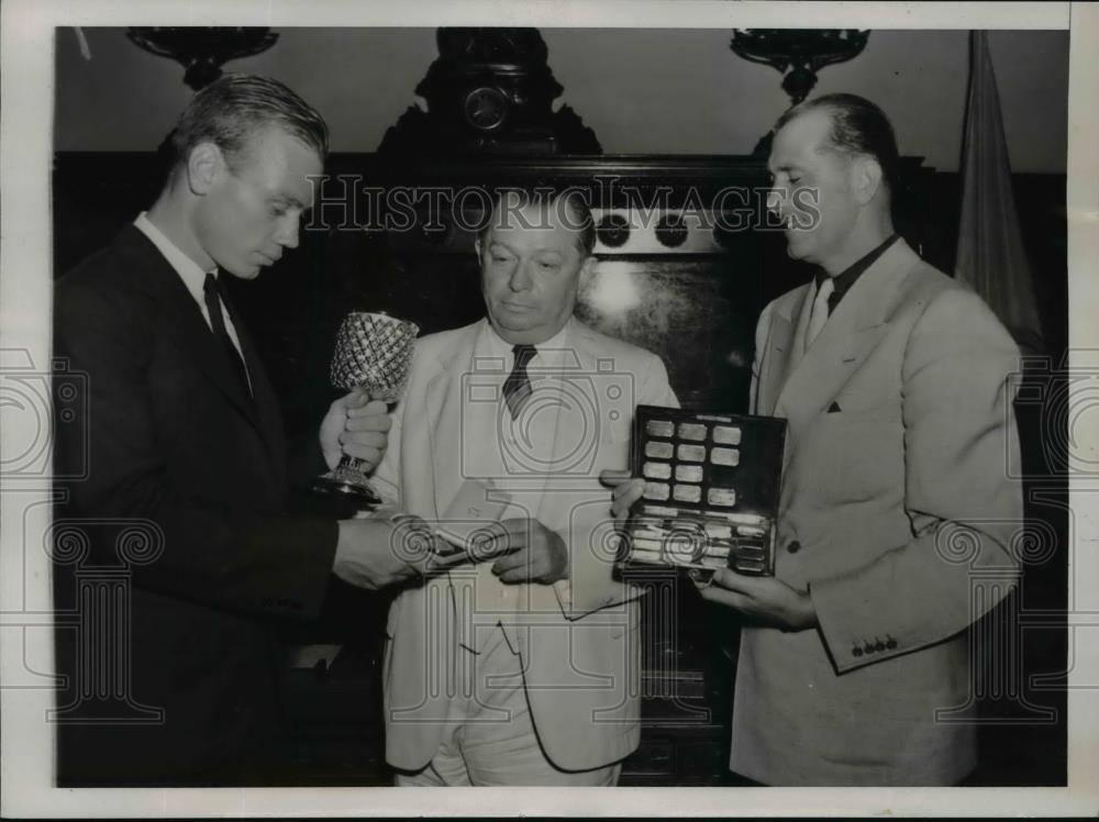 1938 Press Photo Joe Burk Receives Watch For Winning Diamond Sculls Event