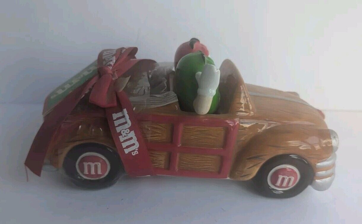 Ceramic Convertible Car Candy Dish Red and Green Mars M&M Galerie 2002 9X2X5 