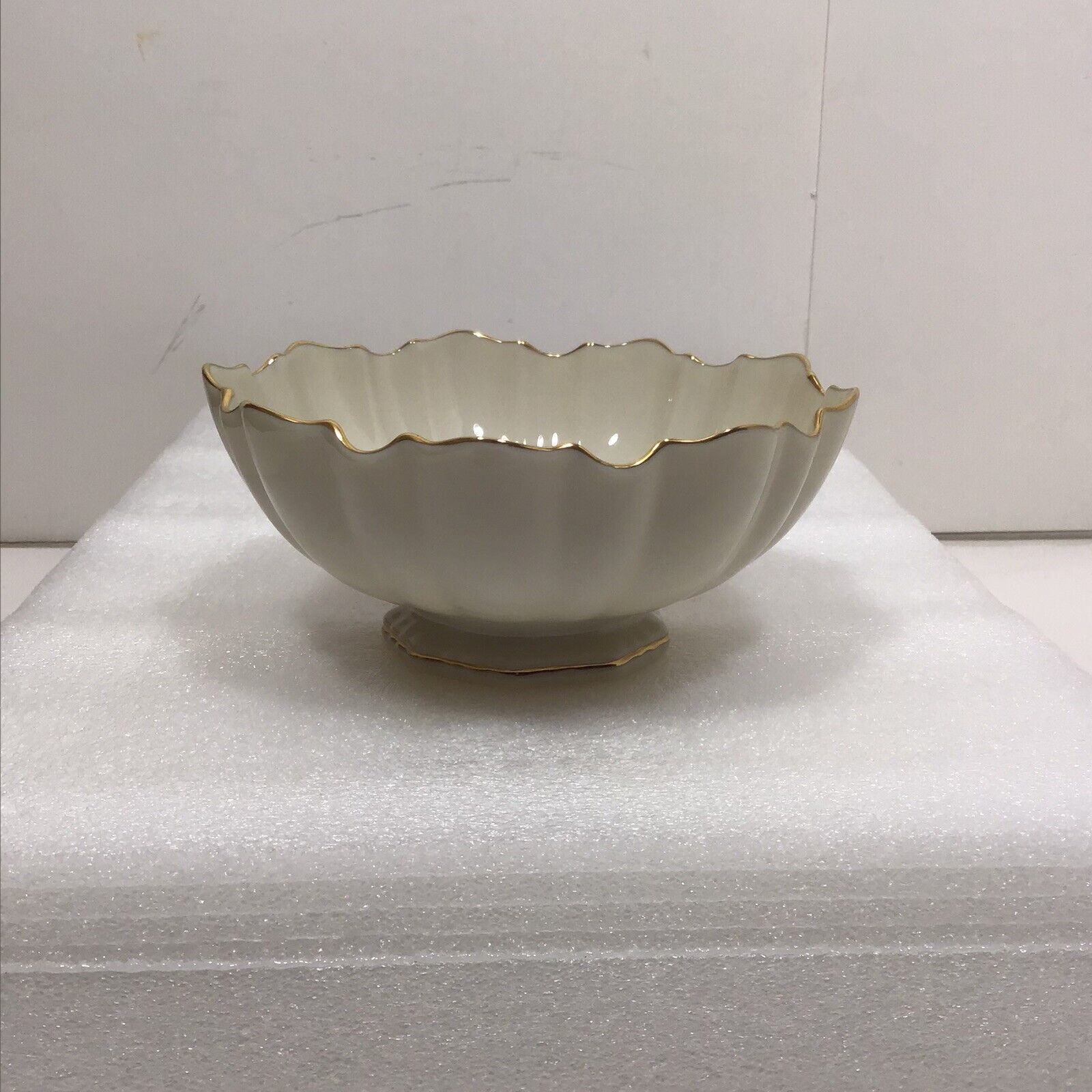 Lenox Porcelain Scalloped Pedestal Bowl 24K Gold Trim 6” USA Candy Trinkets