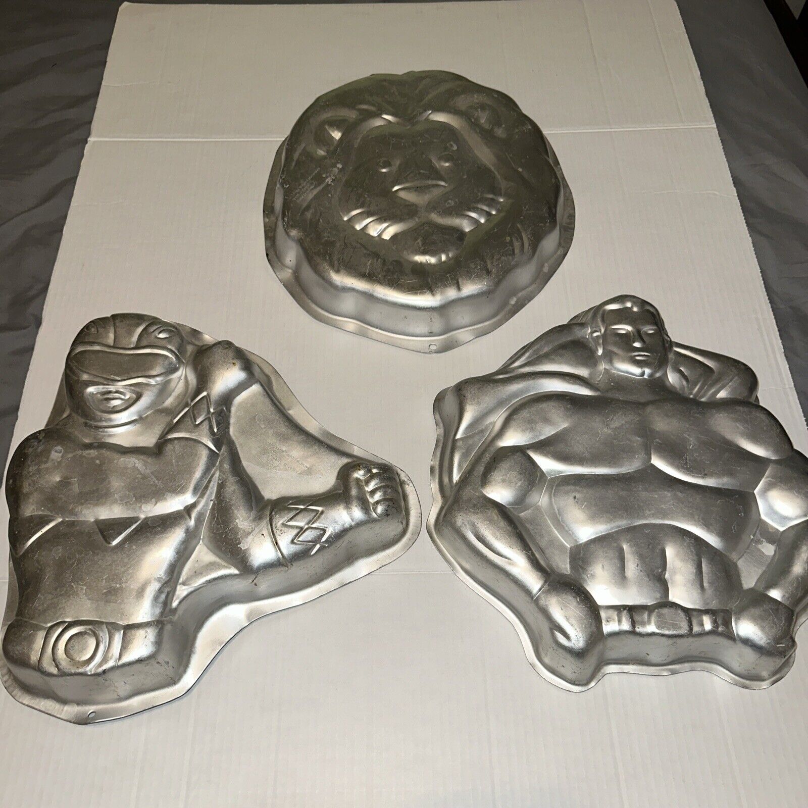 1994 Wilton Lion\'s Head, Power Ranger, & Superhero Cake Pans 