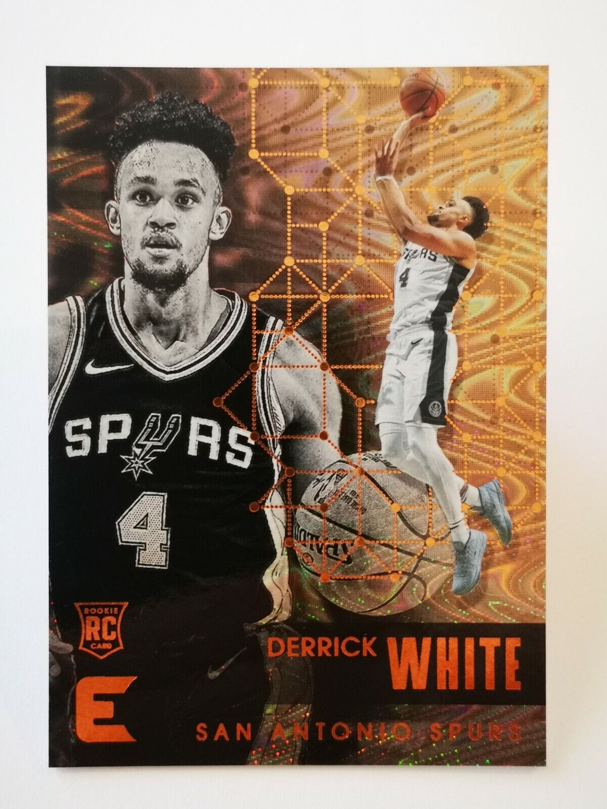 2017-18 Panini Essentials N36 Card NBA San Antonio Spurs RC #103 Derrick White