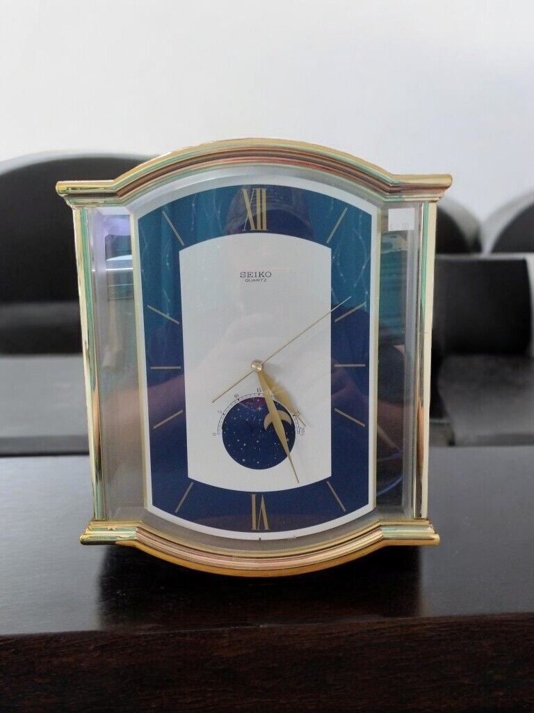 Vintage Seiko Model QXA048GR Moon Phase Wall Clock.