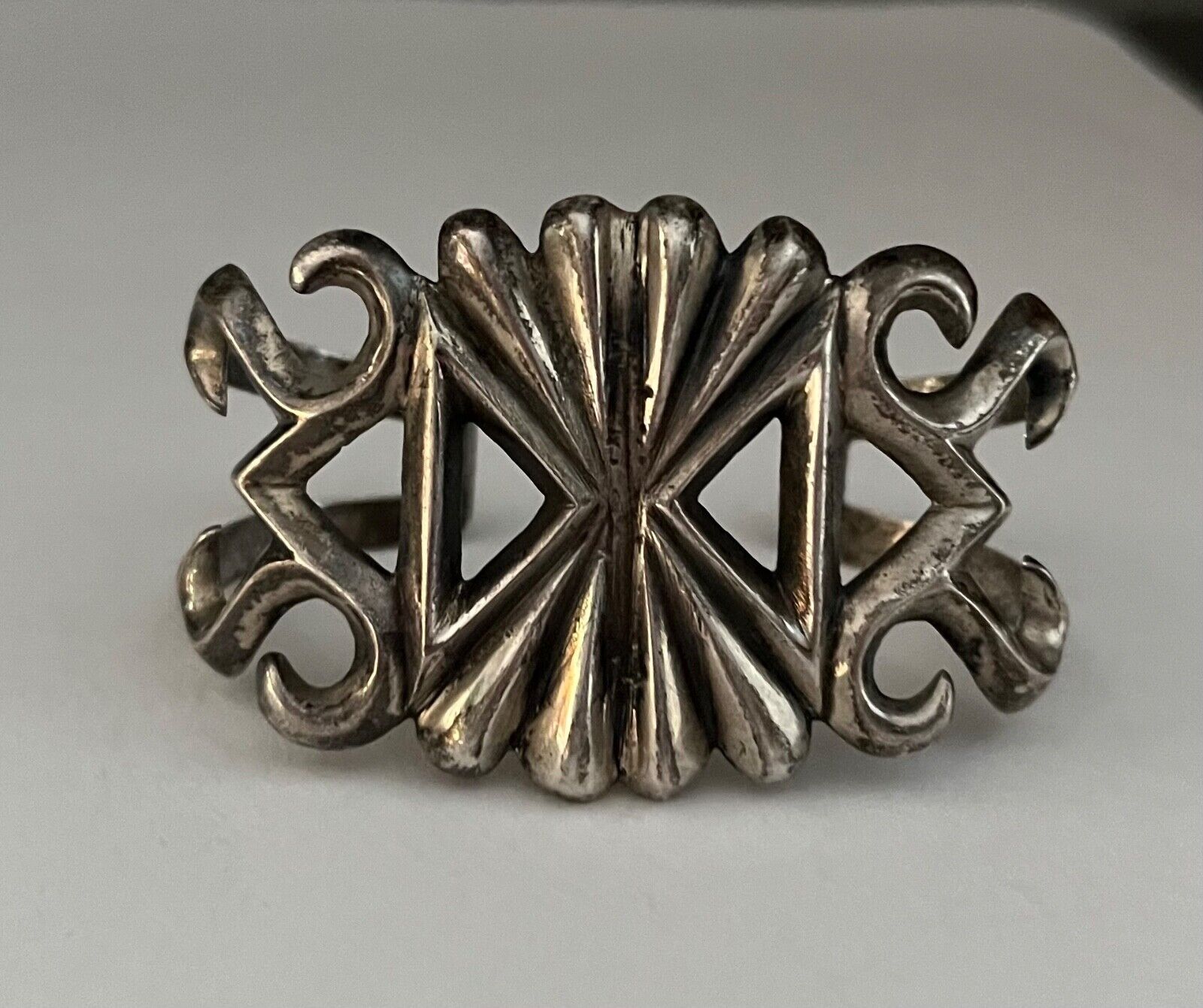 OLD PAWN VINTAGE Native American Navajo Sterling Silver Sandcast Cuff Bracelet